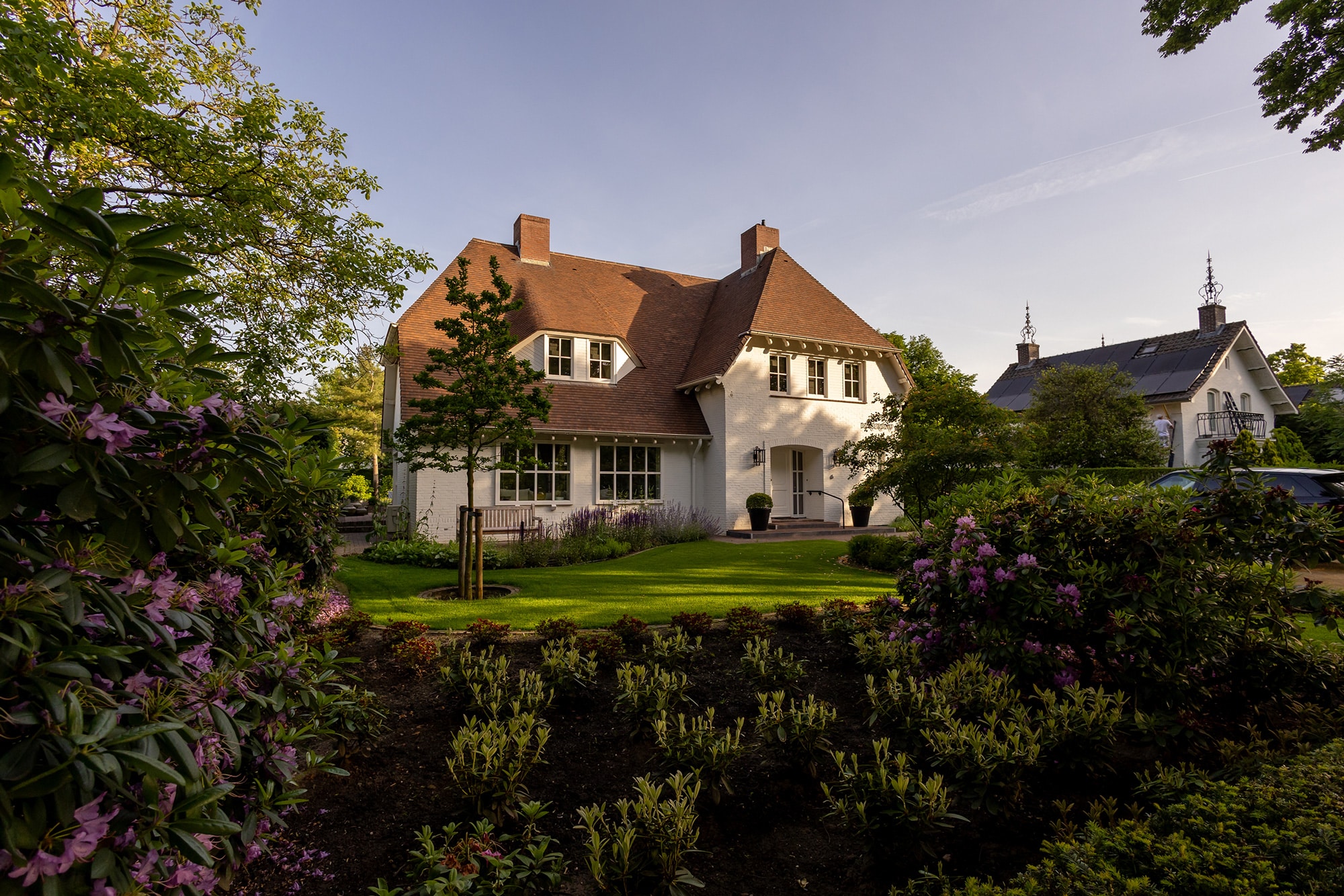 Statige villa met bosrijke tuin
